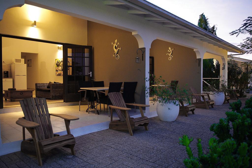 Bantopa Apartments Willemstad Quarto foto